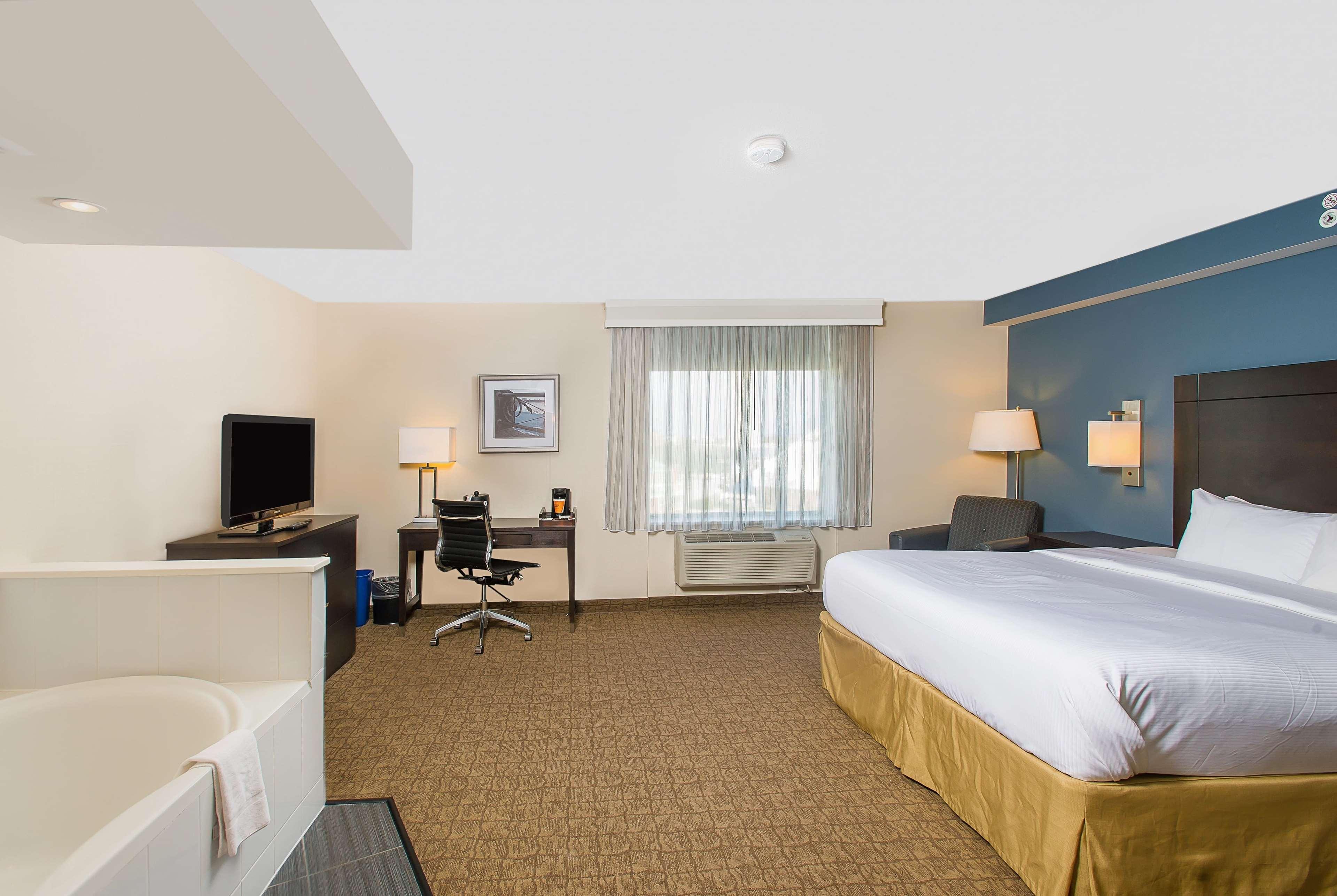Wyndham Garden Niagara Falls Fallsview Екстериор снимка